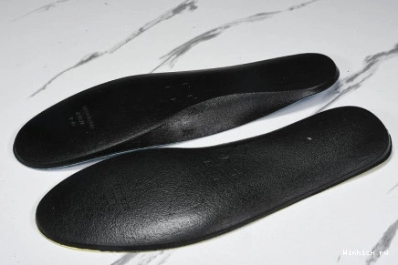 Room Home Trophy Low Jordan 1 OG Retro 1029